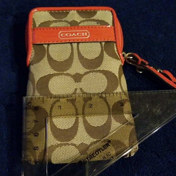 Coach wristlet phone and card holder - Picture 3 of 6